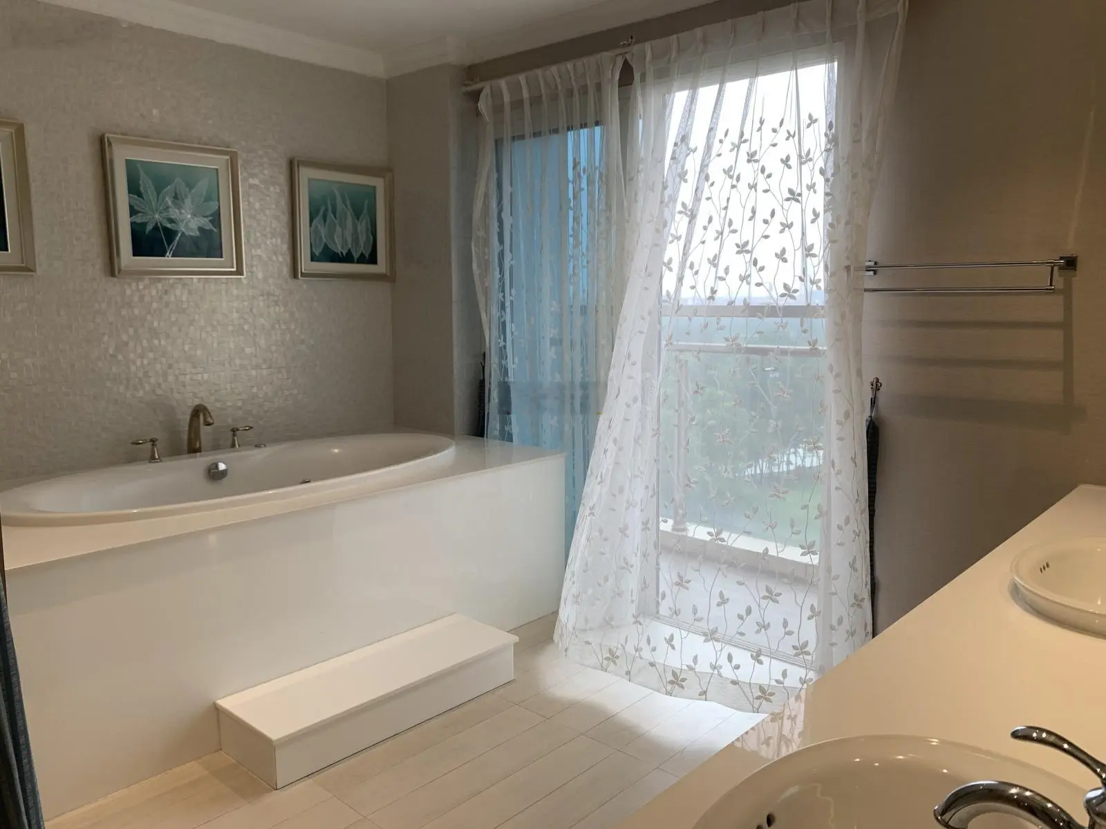 Bán căn hộ tòa L2 Ciputra, 267m2, 4 phòng ngủ