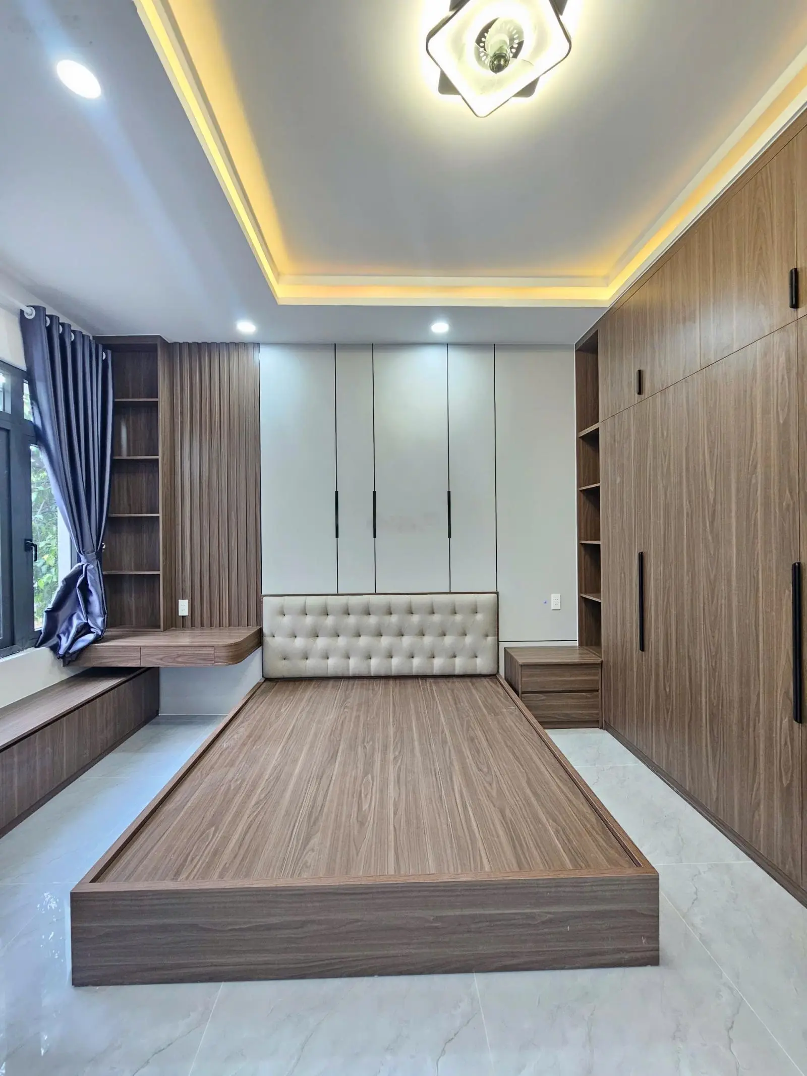 Nhà gần Sài Gòn: 4tỷ800 - 72m2 nhà 1 trệt 2 lầu hoàn công KDC đẹp cạnh KCN Vsip 1 TP. Thuận An