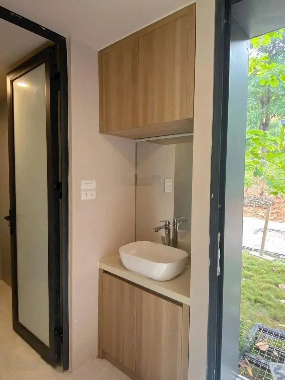 Chính Chủ lô nằm trong quần thể nghỉ dưỡng - Diện tích 159m - 75m ONT - Căn Hộ 2PN + 1PK