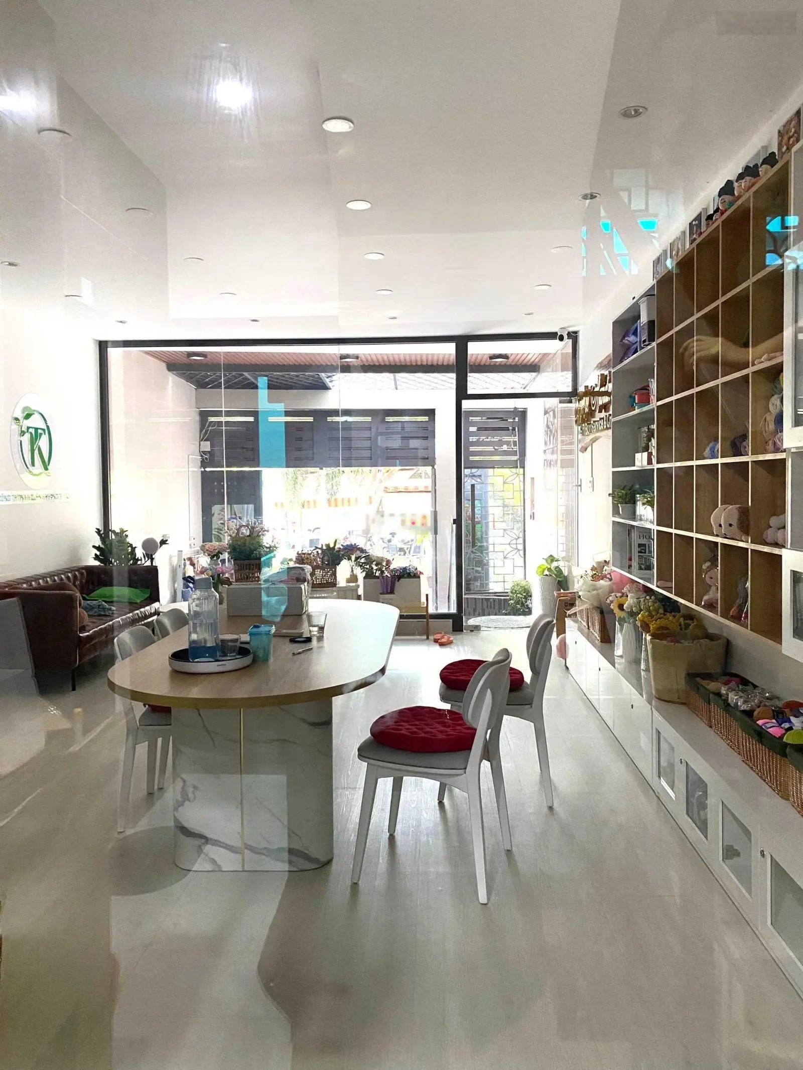 Nhà mặt tiền kinh doanh Đặng Thùy Trâm 5x17,5m hầm 4 tầng đã hoàn công đối diện ĐH Văn Lang