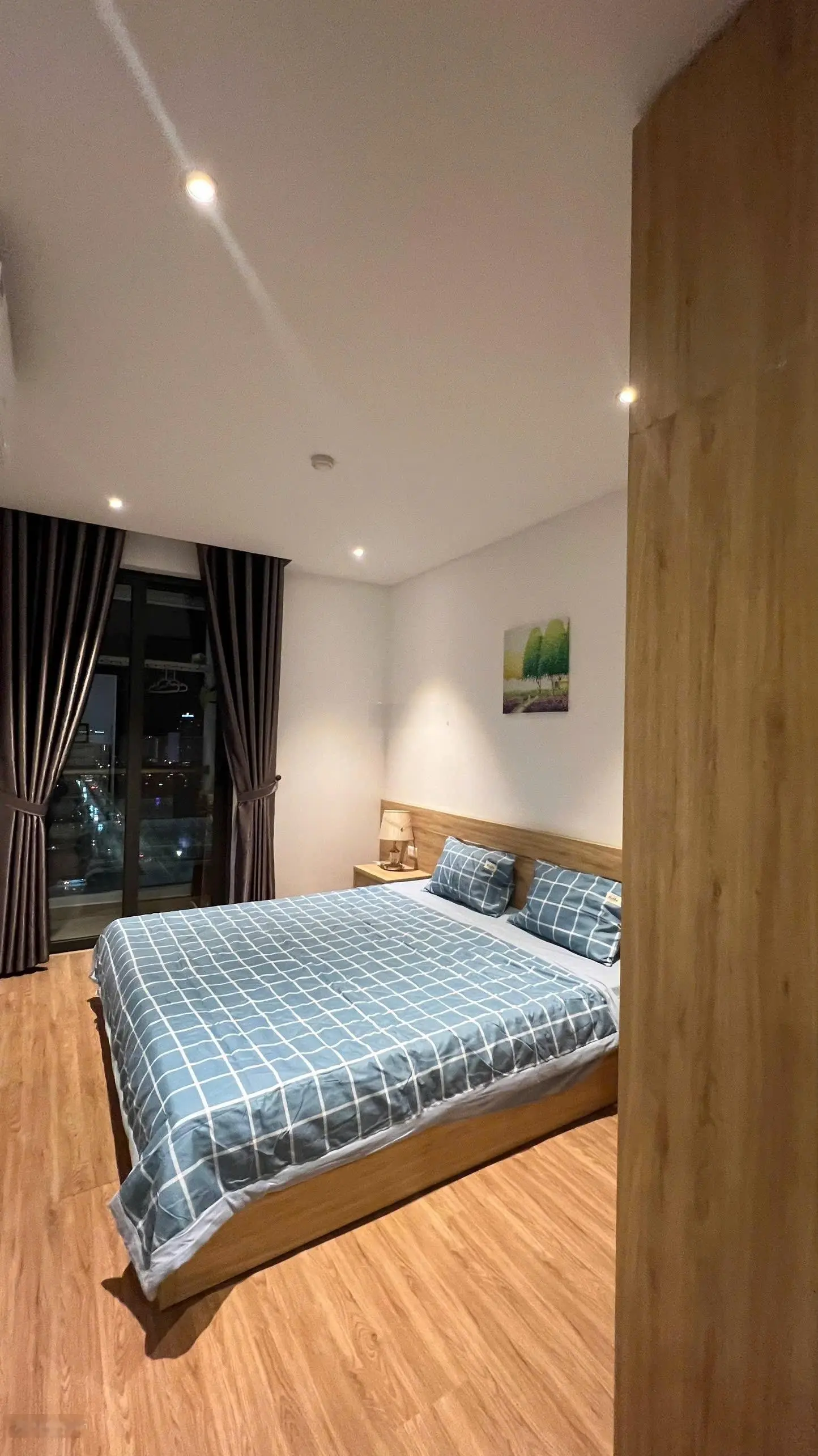 Bán nhanh căn hộ 2PN ngay trung tâm Bãi Cháy, giá cực tốt