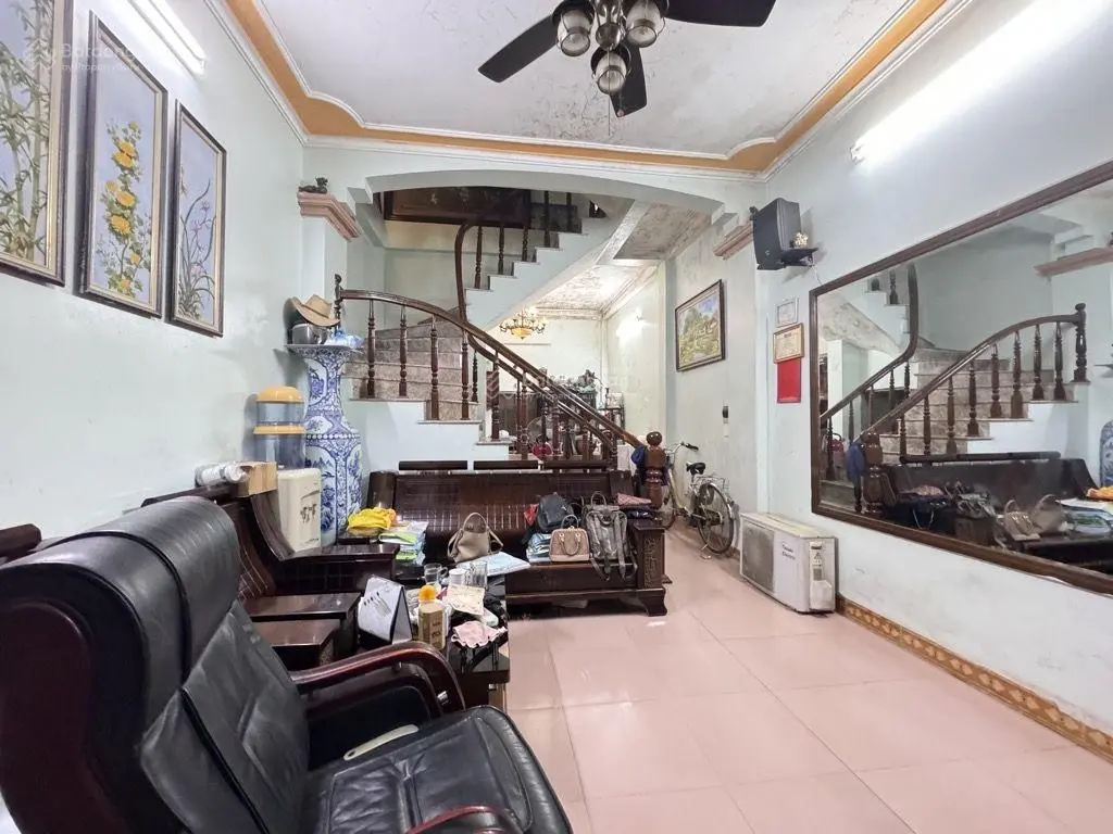Bán nhà dân xây Cầu Diễn 44m2, 4 tầng, 2 thoáng, gần ô tô, sổ vuông vắn, giá hơn 5 tỷ có TL