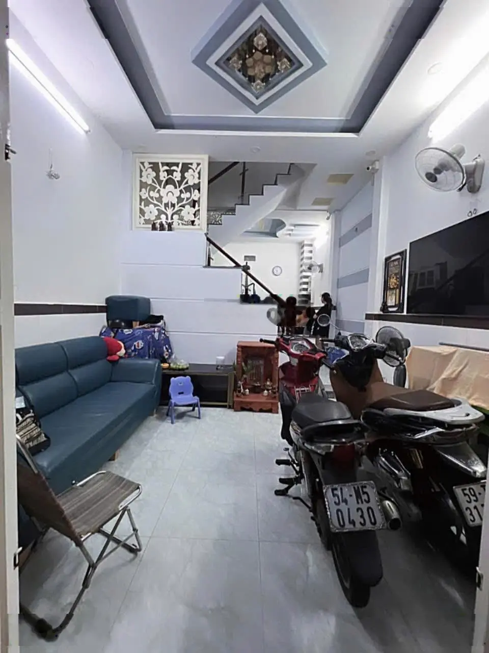 Bán gấp nhà HXH Mã Lò - Bình Tân, (4x 10m) 4 tầng chỉ 4,7 tỷ còn bớt