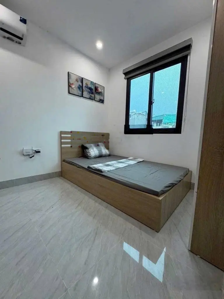 Bán nhà cầu giấy- vị trí đẹp- 6 tầng thang máy- 20 phòng khép kín- full đồ- dòng tiền 1.2 tỷ/năm