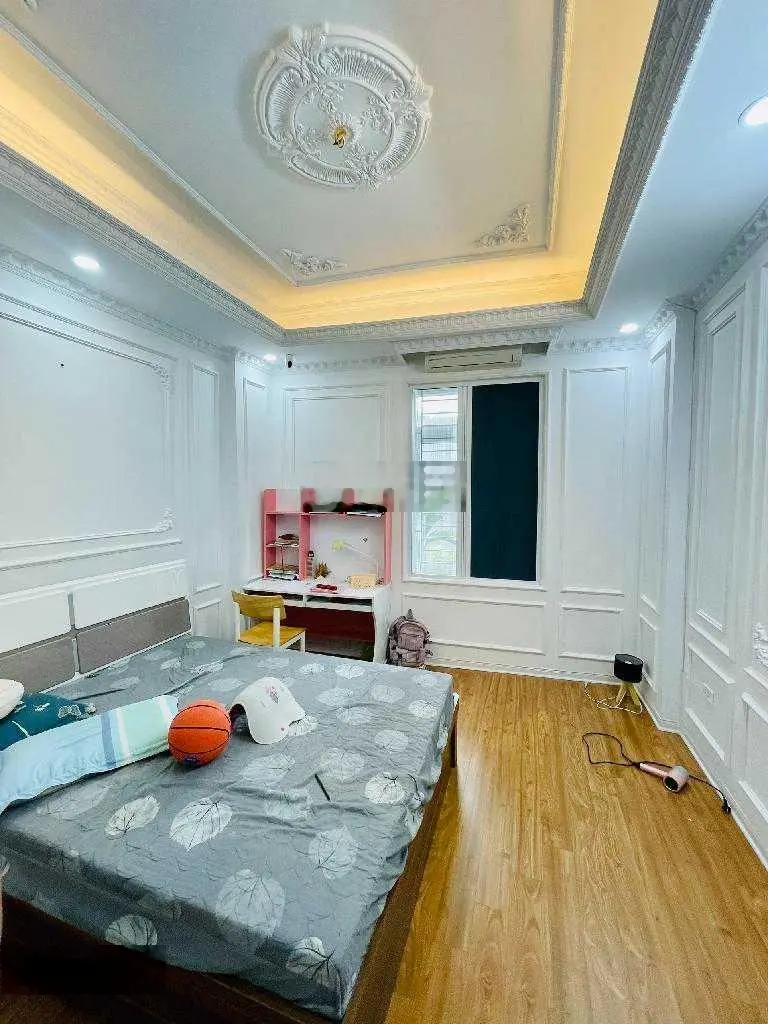 Bán liền kề 60m2 khu đô thị Nam La Khê, tặng toàn bộ nội thất bao gồm cả tivi, tủ lạnh, máy giặt.
