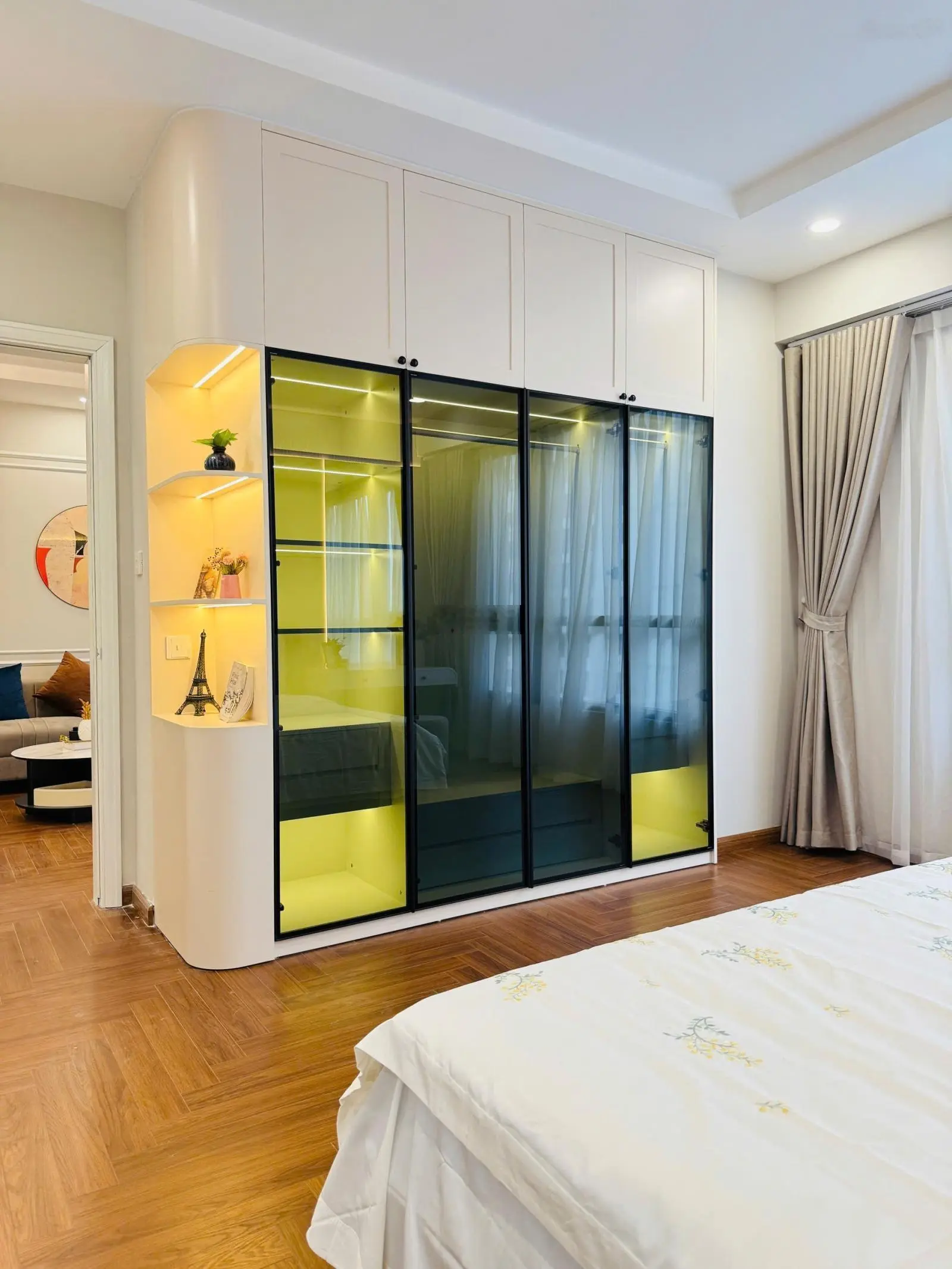 Có slot ô tô vĩnh viễn! Bán căn hộ 2 ngủ 75.2m2 full đồ đẹp như hình giá 6.9tỷ tại Times City