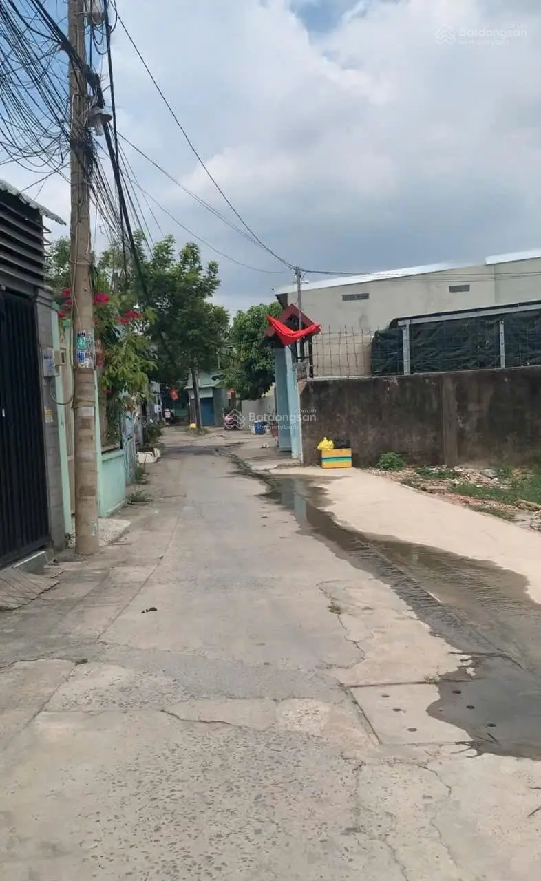 Bán nhà 5*17m có 3pn 2wc. Thới Tam Thôn, và Thị Trấn Hocmon