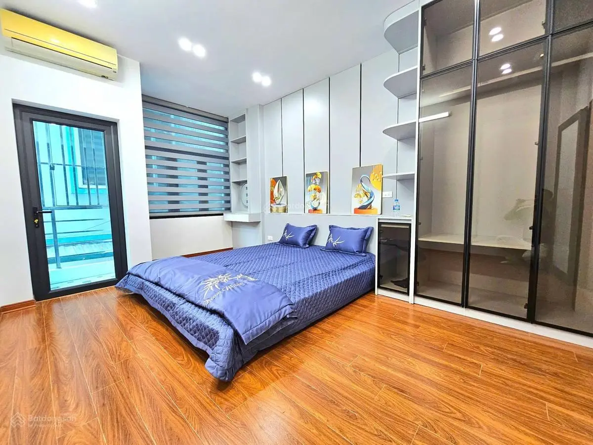 Tôi cần bán nhà 5 tầng 32m2 Nguyễn Lương Bằng - Đống Đa