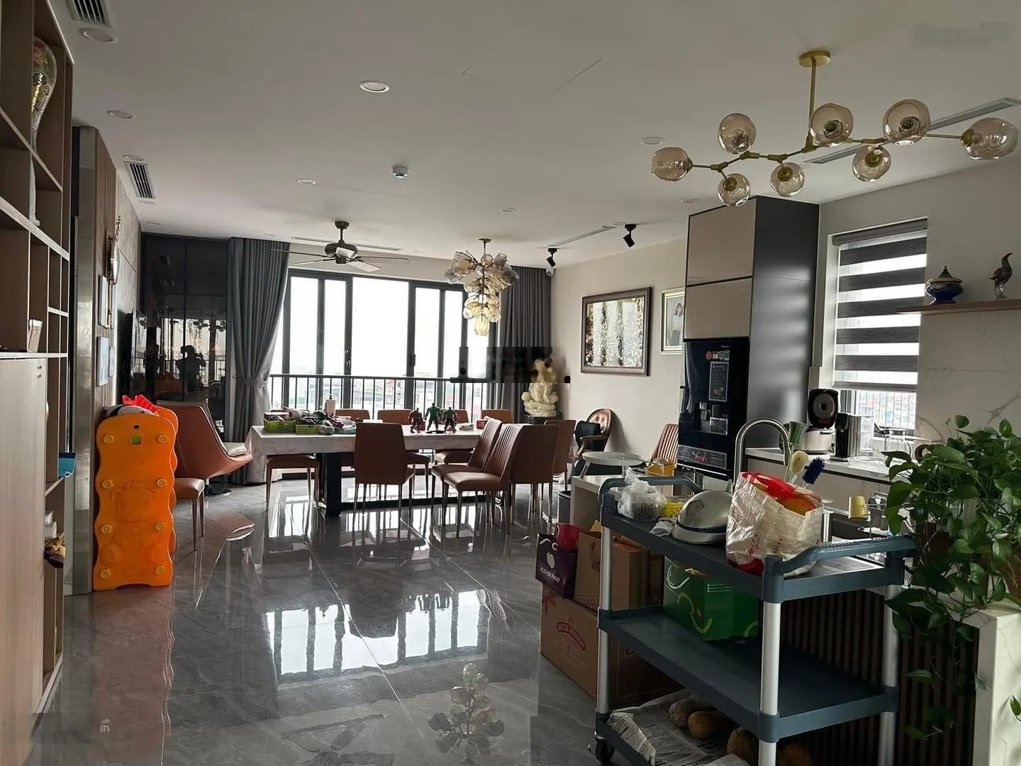 Toà nhà mặt phố Nguyễn Hoàng Tôn, Tây Hồ, DT 245m2 9T MT 8m KD 200tr/th, gần Xuân La - Võ Chí Công