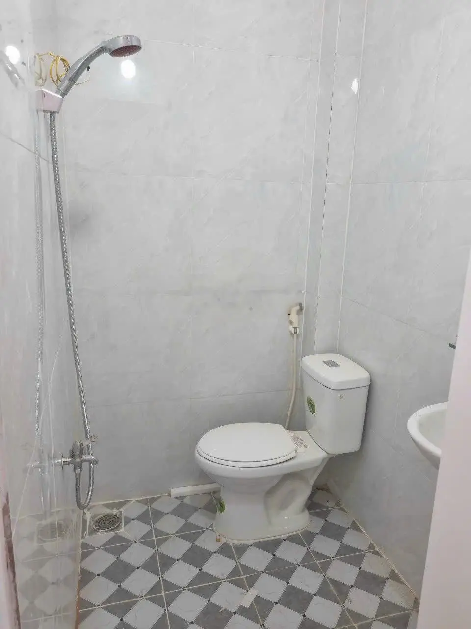 Bán dãy trọ Nguyễn Bình - DT 5.2x15,75m - 4 phòng thu nhập 11tr6/th - Cách Lotte Mart Q7 Tầm 8,5Km