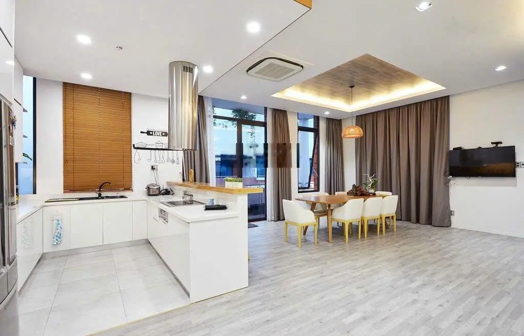 Bán gấp villa đẳng cấp Nhà Bè 345m2 Nguyễn Hữu Thọ, hầm để xe - dòng tiền 1.2 tỷ/ năm, nhỉnh 40 tỷ