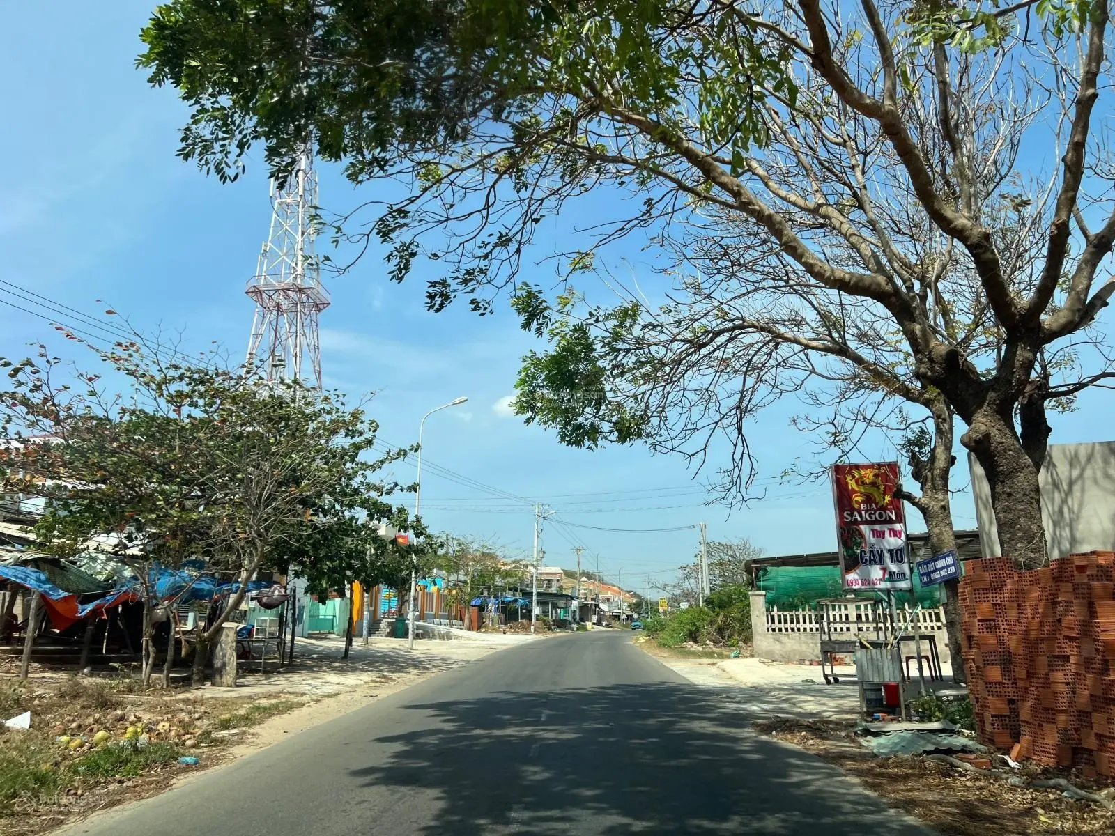 Cần bán lô đất biển ngang 10m - DT 320m2, giá 6, x tỷ Lạc Long Quân, Tiến Thành, Phan Thiết