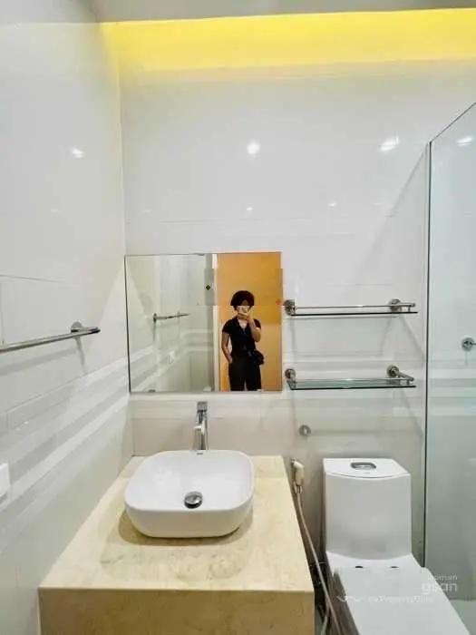 Bán nhà mặt phố Yên Hoa Yên Phụ Tây Hồ. Lô góc view hồ tây 24,8 tỷ