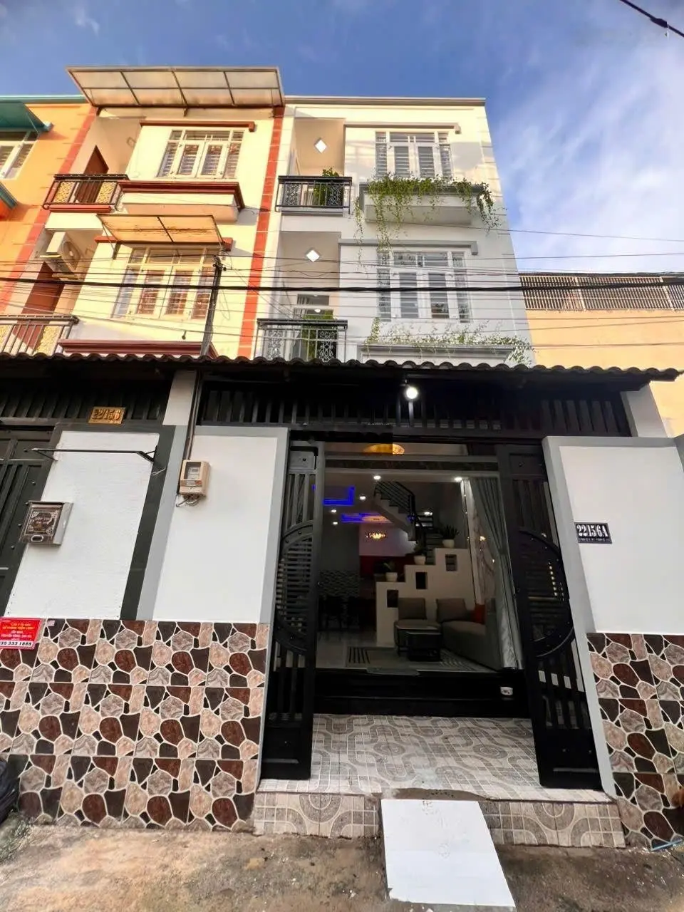 Nhà sổ hồng riêng Thạnh Lộc 12, 4,55 tỷ, 52m2, 3PN, 3WC, cực chất bao đẹp,ngã tư Ga, chợ Cầu Đồng