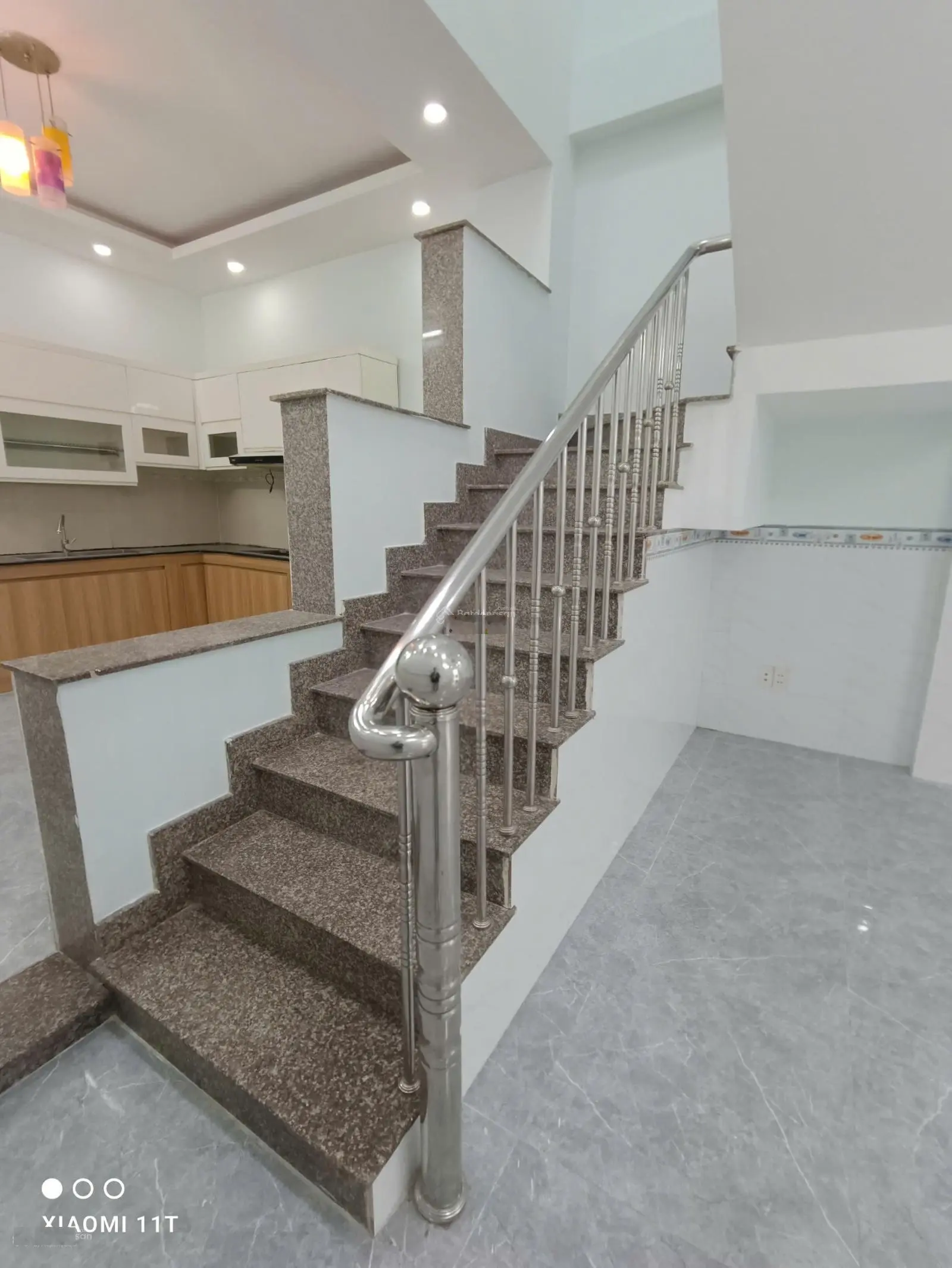 Tp thủ đức - gần vòng xoay ngã tư bình phước - chợ đầu mối - dt 4x13m - giá 4,6 tỷ!