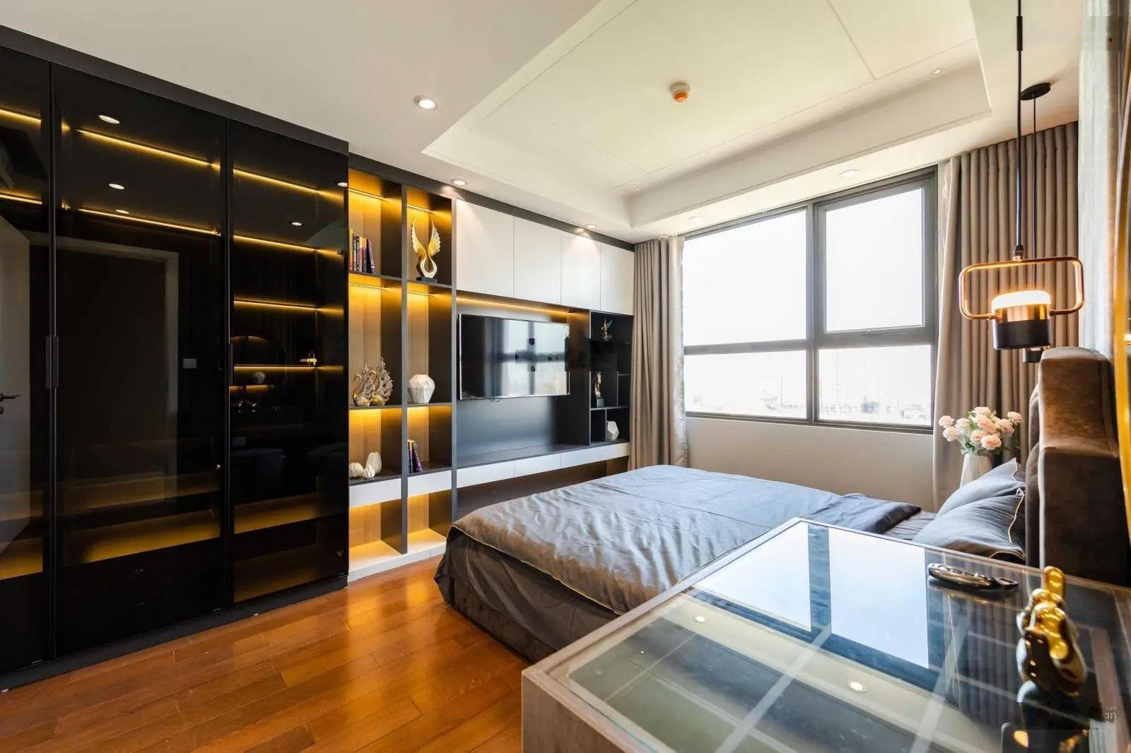 Cần bán CHCC The Harmona, Q. Tân Bình, DT 84m2, 2PN, giá 3 tỷ 450, LH: 0902 369 ***