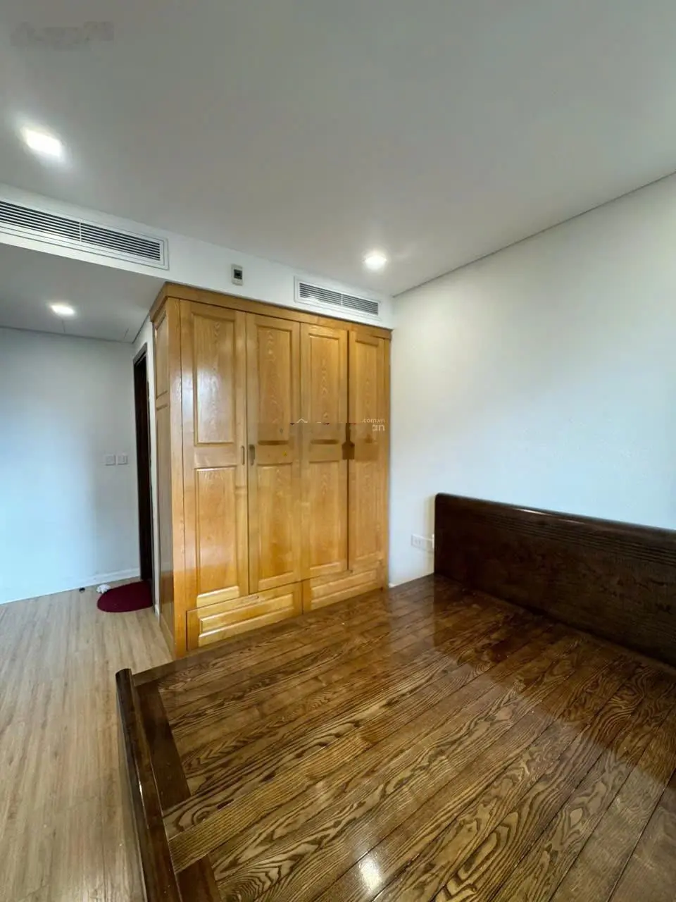 Bán gấp căn hộ 78m2, giá 5,4 tỷ, chung cư Roman Plaza, 2PN 2WC. Liên hệ 0775 246 ***