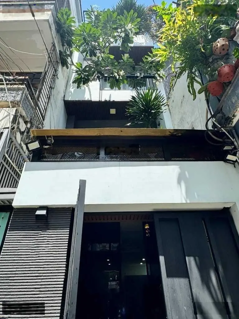 Khu vip bàu cát - nguyễn hồng đào- đồng đen - hxh nhựa 6m -4 tầng- 55m2(5 x11m)- full nội thất xịn