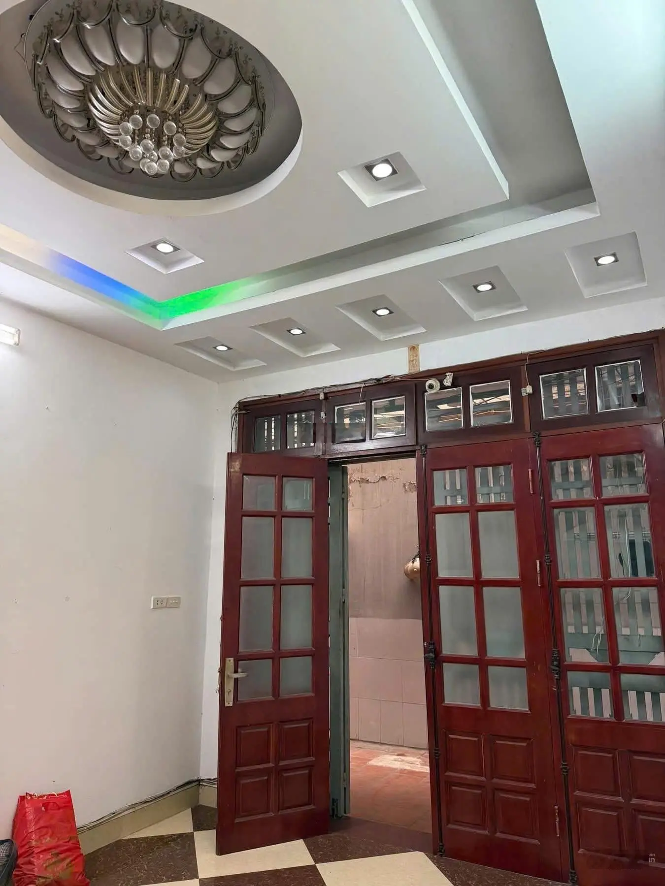 Bán nhà ngõ 105 doãn kế thiện cầu giấy 50m2 5 tầng mt 3.7 m gần phố - ô tô cách 30m 2 mặt thoáng.