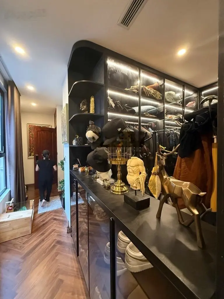 Bán căn nhà Phố Lý Nam Đế - Oto đỗ cửa lô góc 1 nhà ra mặt phố vip hiếm có nhà bán dân trí cao