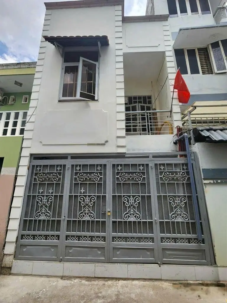 Xe hơi đỗ cửa. nhà 2 lầu - 64m2 - 4m x 16m - 803 huỳnh tấn phát q7