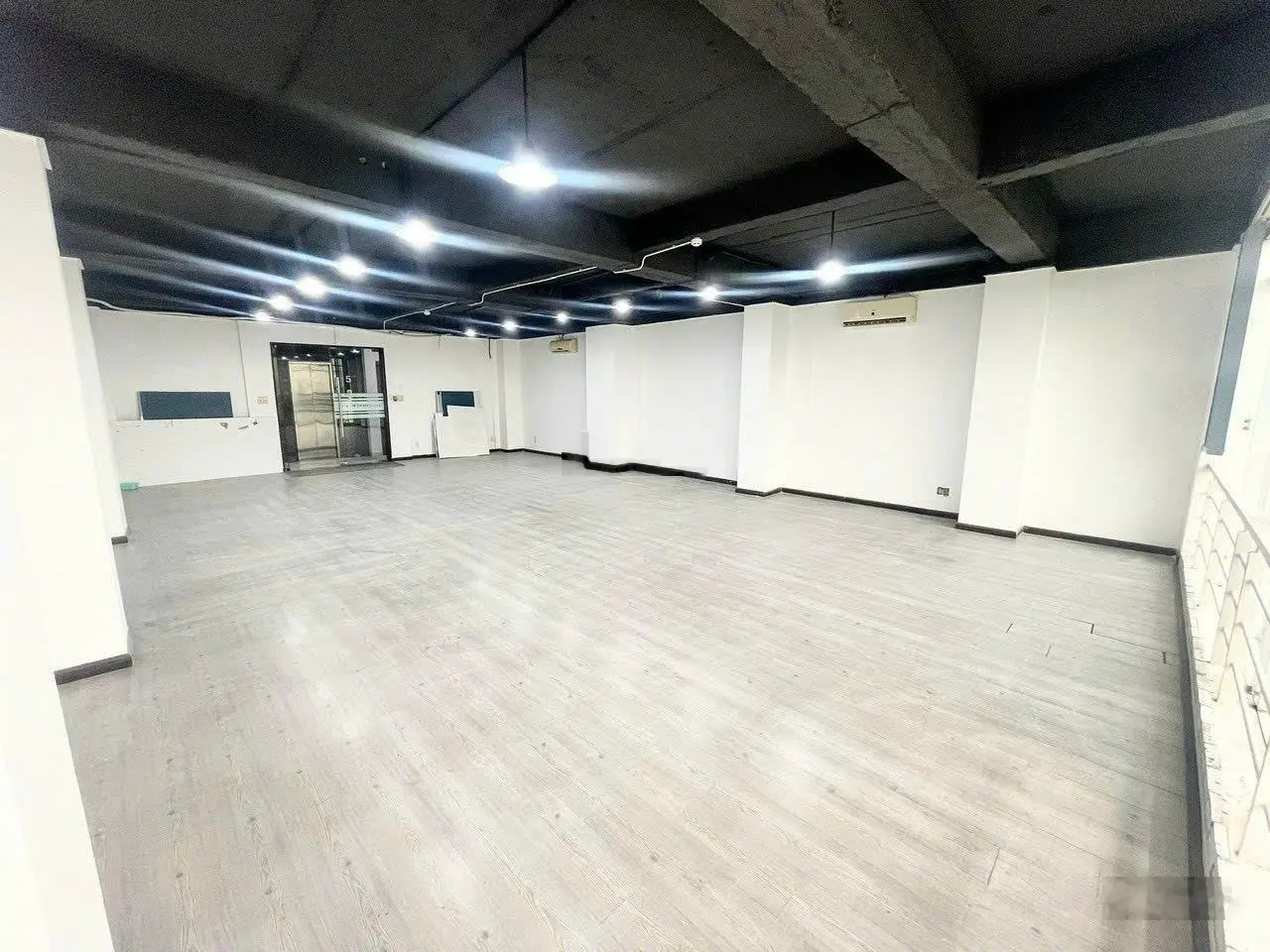 Duy nhất 1 căn giá siêu tốt mặt tiền Phan Đăng Lưu, Phú Nhuận - DT 9x20m - 4 tầng - Giá 33 tỷ