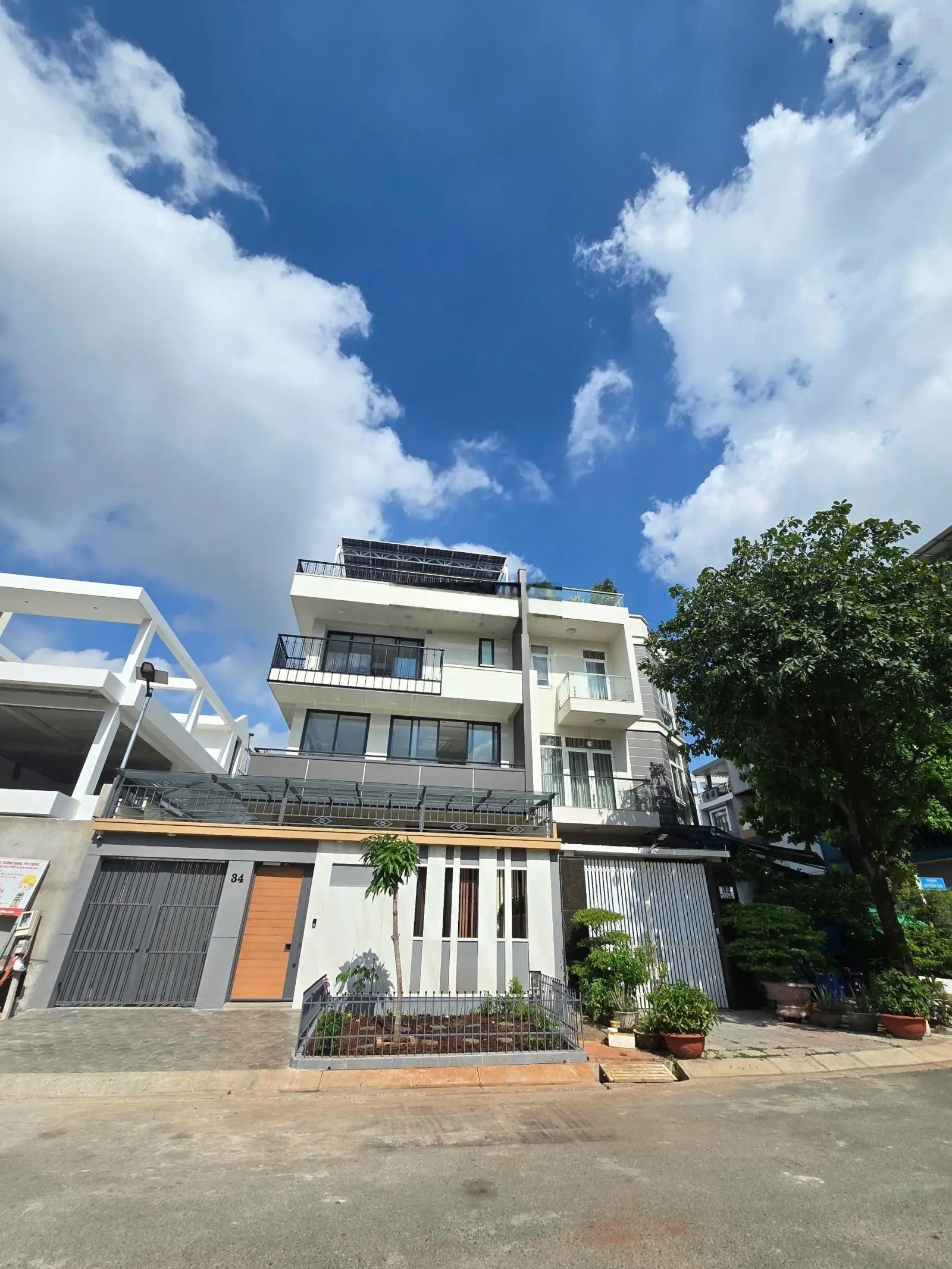 Bán nhà mặt tiền Nguyễn Quý Cảnh - Song Hành Q2, TPHCM, 70 tỷ, 199m2, pháp lý đầy đủ, mặt tiền 20m