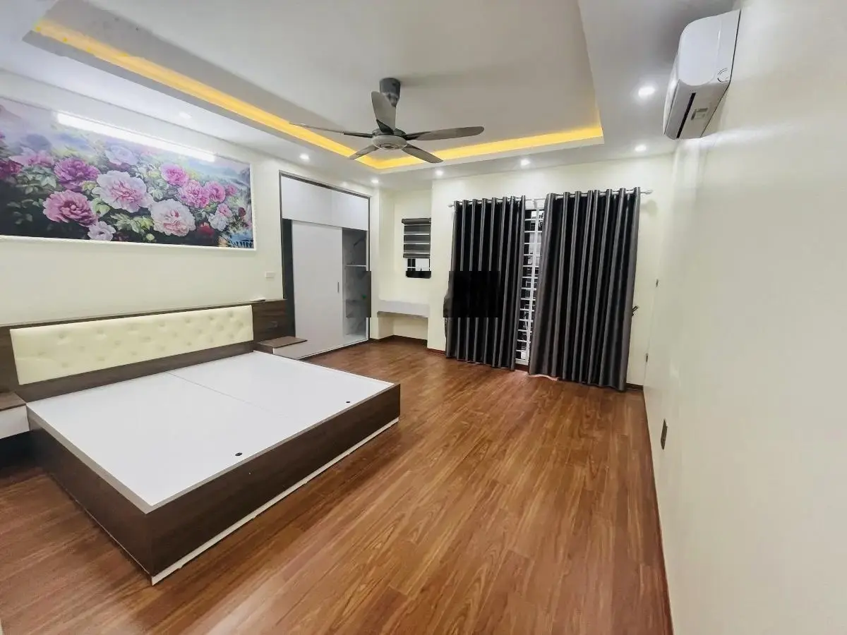 Siêu Hiếm ! Bán Nhà Phố Nguyễn Trãi 38M*5T*4mMT - Gần Ô Tô - Kinh Doanh - Nhỉnh 6 Tỷ