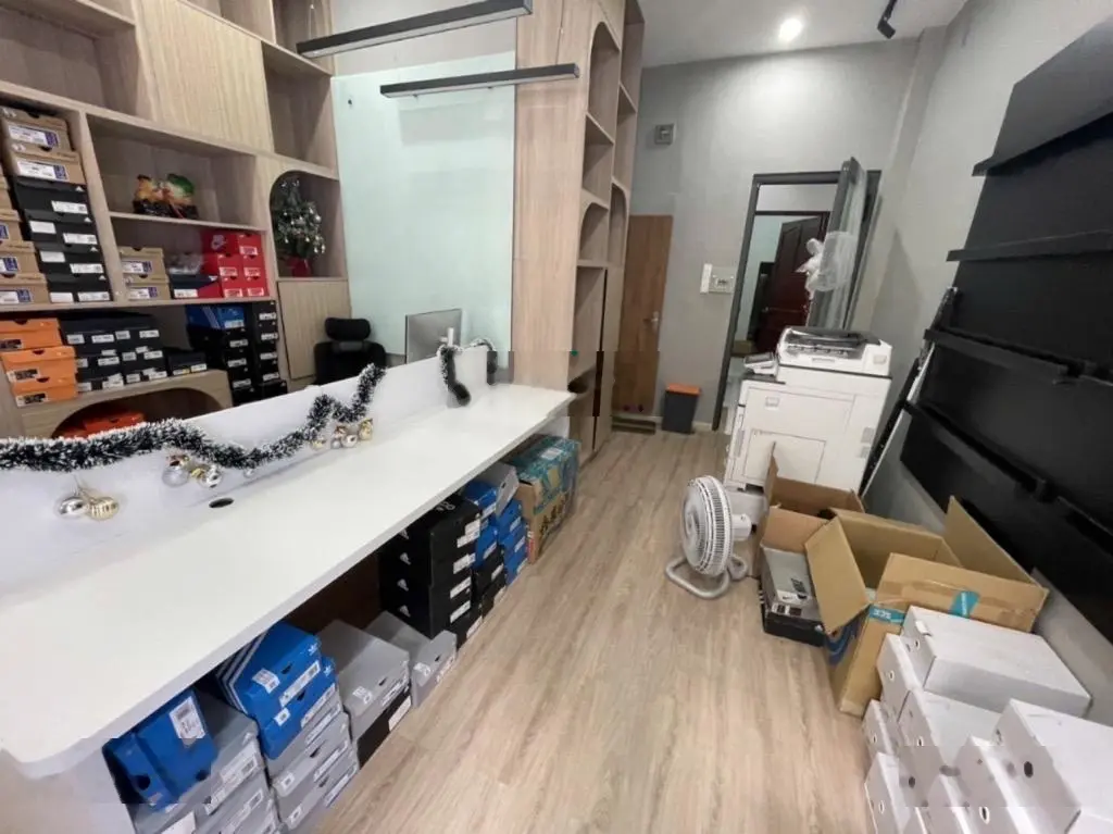 Nhà 3 Tầng-Hẻm Xe Hơi 7c Thông-Ngang 4.2m -ngay Hồng Hà,Bạch Đằng- khu Vip sân bay