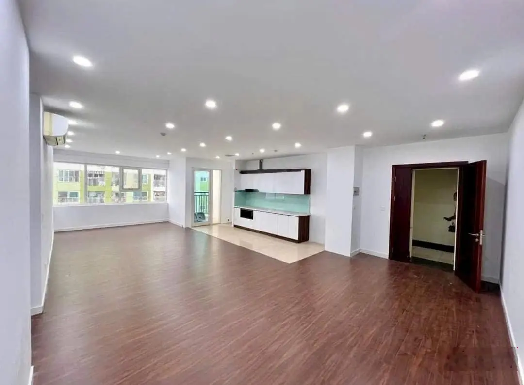 CĐT ra hàng căn 3 ngủ 130m2, tòa A, DA Hồ Gươm 102 Trần Phú, giá tốt. LH: 0912 824 ***