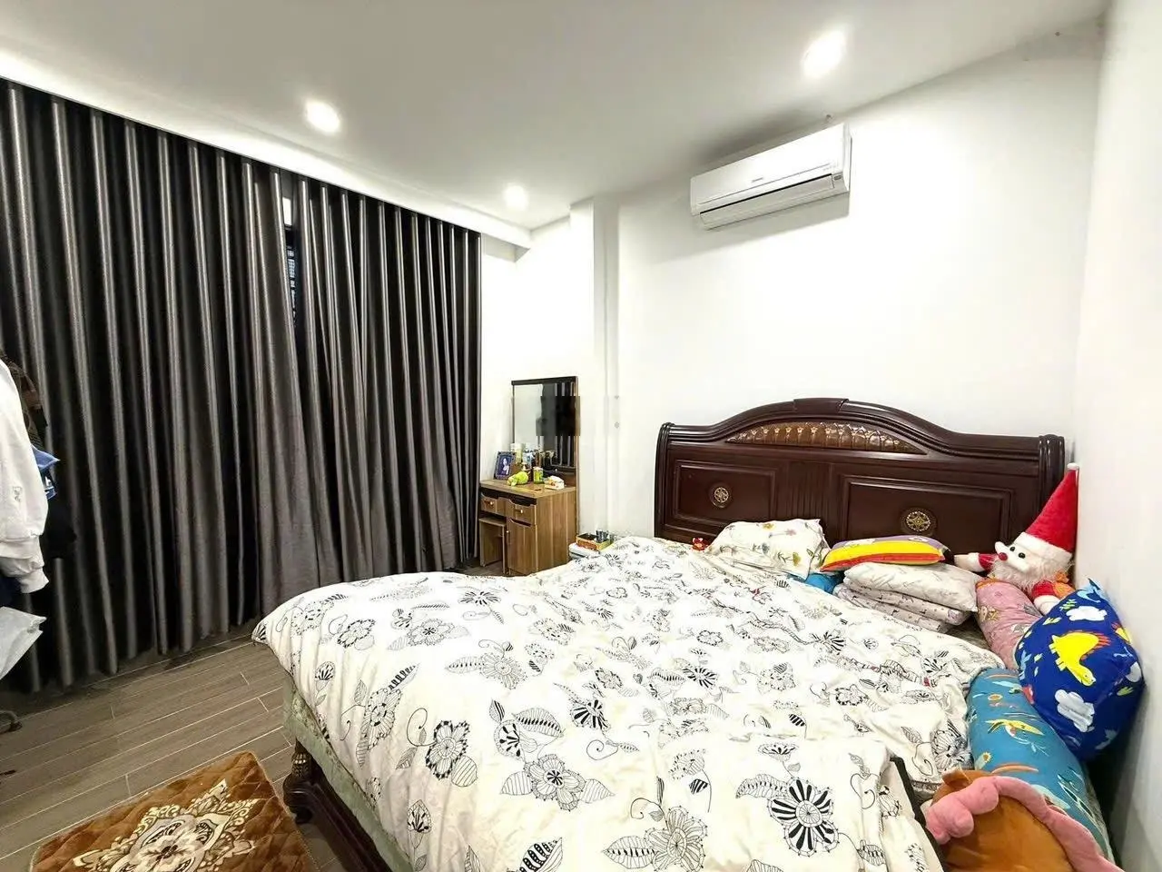 Tôi Khoa có căn nhà cần bán đường Hoàng Hoa Thám, Phường 6, Quận Bình Thạnh. (4,5 x 11)m giá 2tỷ590
