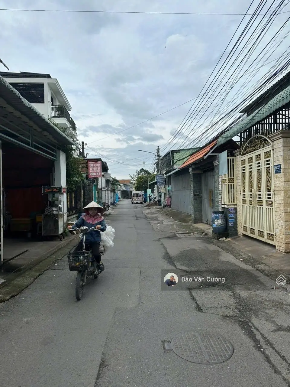 Nhà ngay ngã ba Cây Điệp 1trệt 1lầu DT: 63m2 giá 2.7tỷ đường thông ở và kinh doanh buôn bán tốt