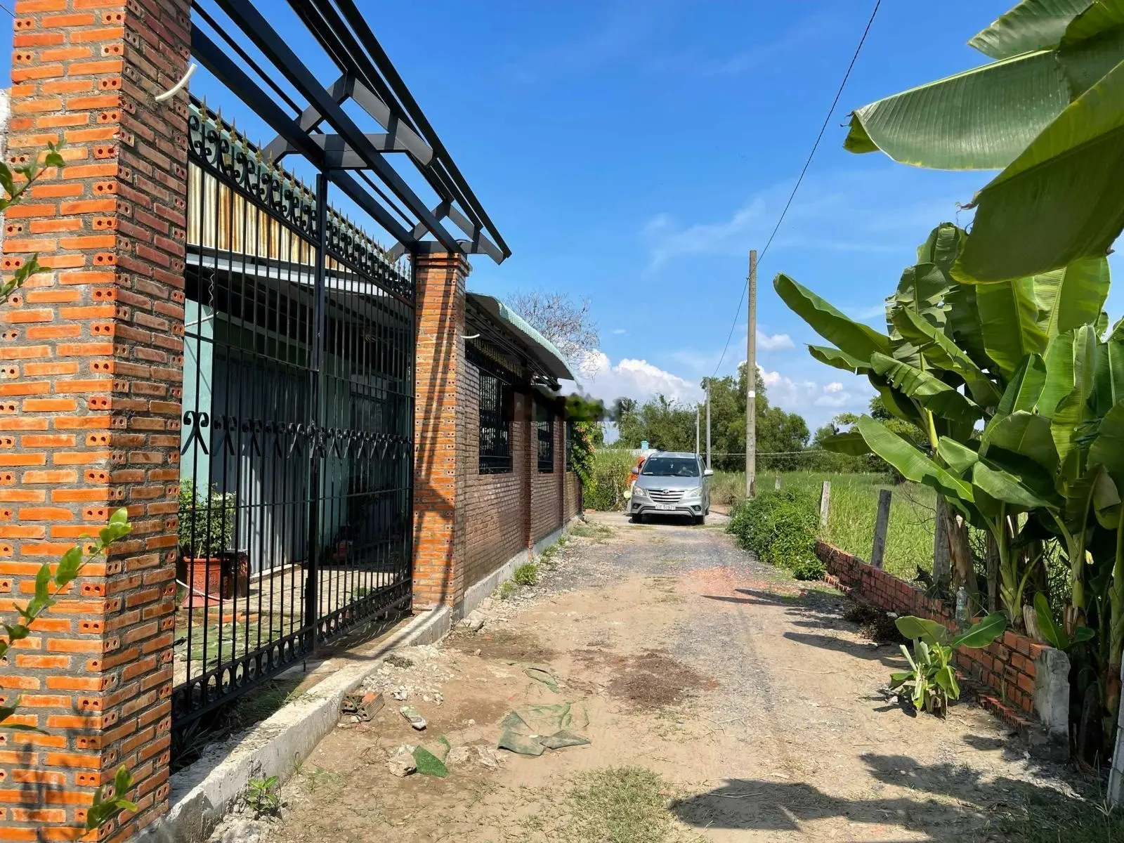 Bán gấp 500m2 đất vườn thị trấn Cần Giuộc, hướng Đông Nam, phù hợp xây nhà vườn nghỉ dưỡng