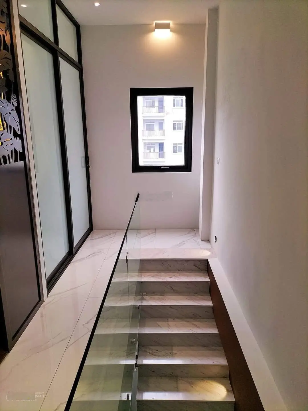 Duy nhất 1 căn, lô góc ngã 4 phố Hoàng Quốc Việt - Phạm Văn Đồng 36m2 mặt tiền 6m 5 tầng 6.2 tỷ