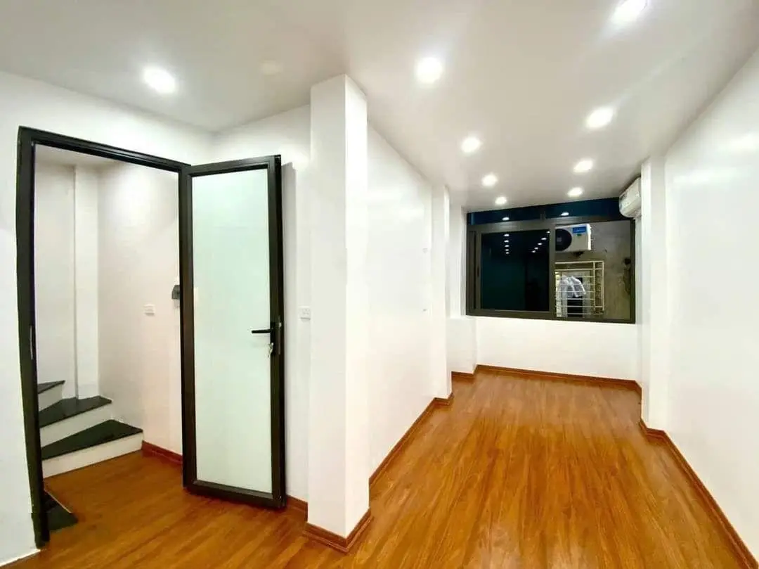 Bán Nhà Siêu Hiếm Hoàng Hoa Thám.Ba Gác Đỗ Trước Cửa.Full Đồ.DT 38m2,x4TxMT 4M.Giá 6,5Tỷ.
