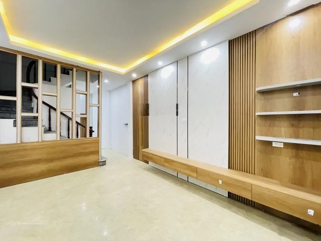 Nhà Vũ Tông Phan ô tô đỗ cửa - lô góc chói sáng 52m2 x 5 tầng x 9.2 tỷ