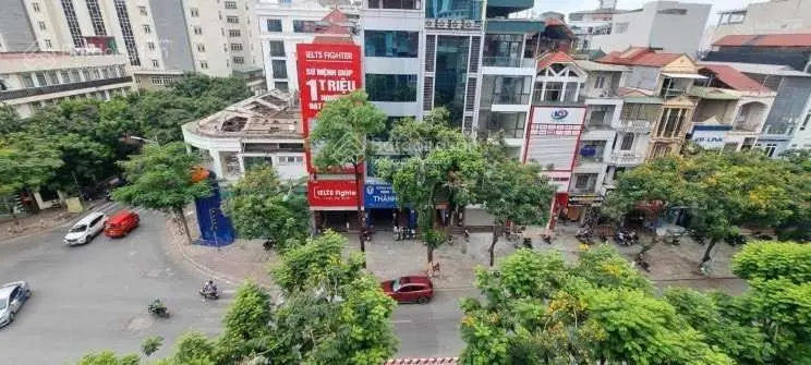 Mặt phố Trần Quốc Hoàn, 60m2, MT 5.2m, vỉa hè rộng, kinh doanh, văn phòng, 32.5 tỷ LH 0973 355 ***