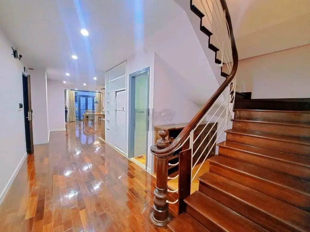 Chính chủ bán nhà Mặt Phố TRẦN THÁI TÔNG Kinh Doanh 44m2 5T bán29.9 tỷ