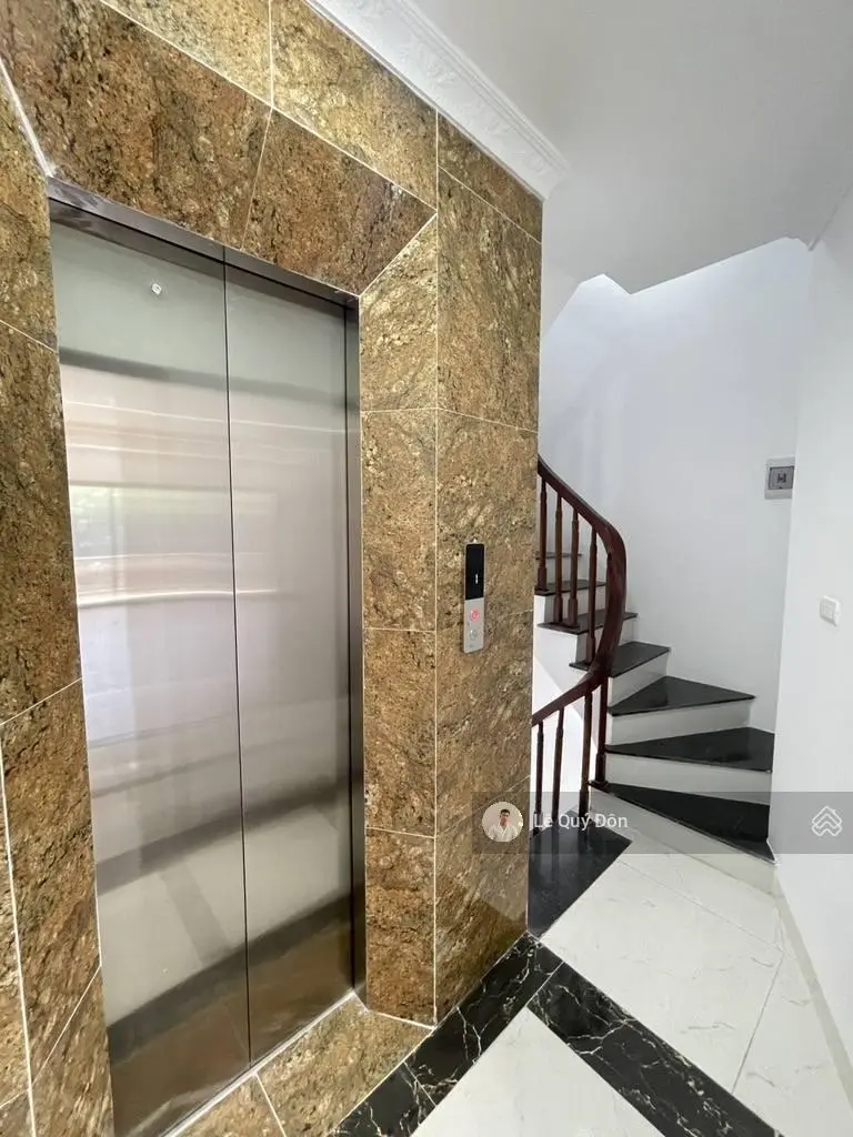 Hàng đã tuyệt chủng. Chỉ 9 tỷ. Sài đồng 50m2 x 6 tầng thang máy, ngõ ô tô tránh