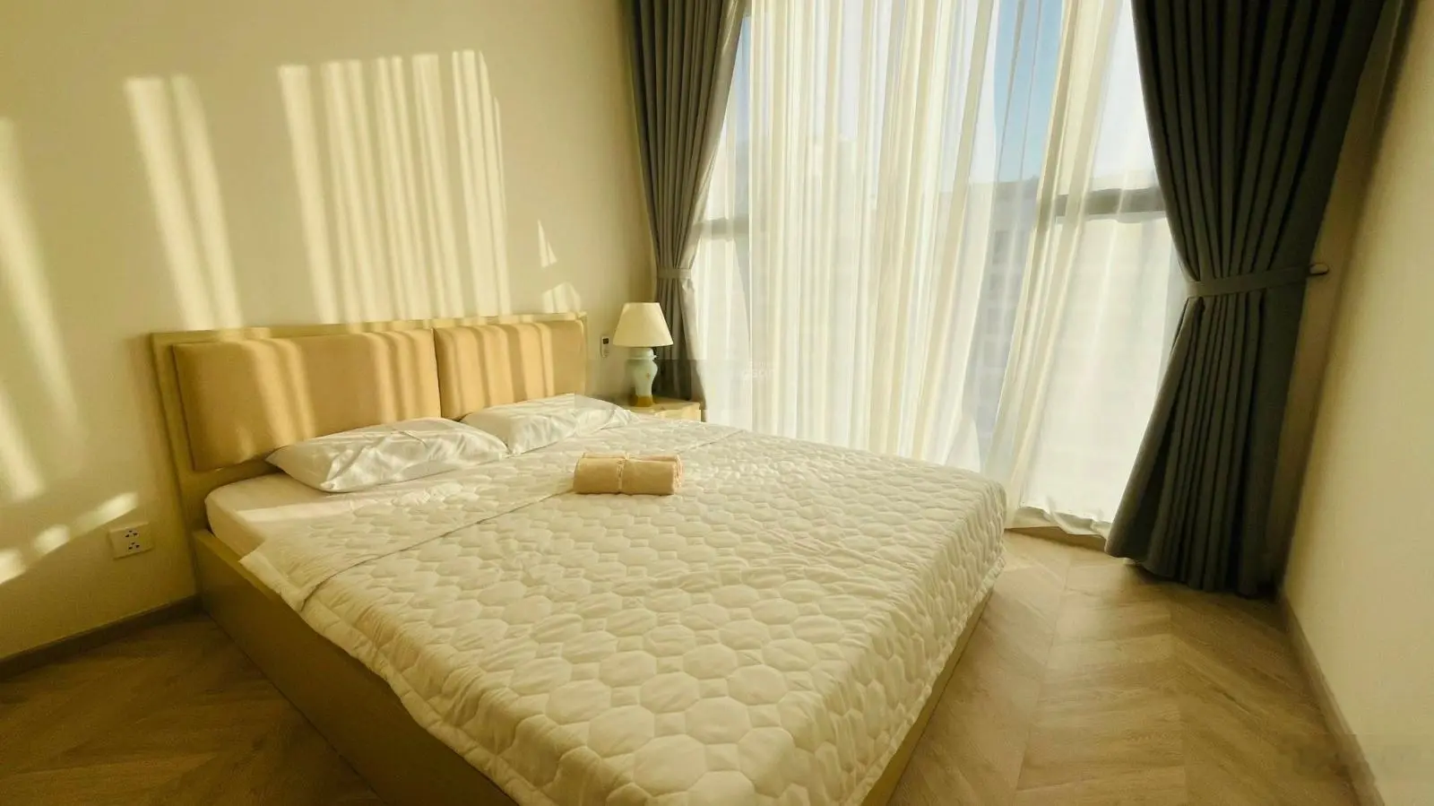 Sang lỗ bán gấp căn hộ 2PN2WC full nội thất cao cấp view thoáng đẹp tại Masteri Centre Point Q9