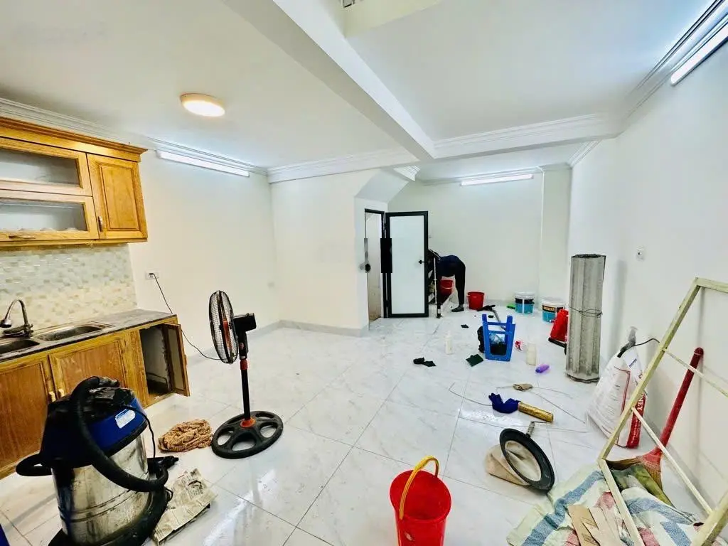 Bán nhà 5 tầng đẹp phố Âu Cơ, Tây Hồ, Dt: 30m x 5 ầng, mặt 4,3m - Giá: Nhỉnh 5 tỷ