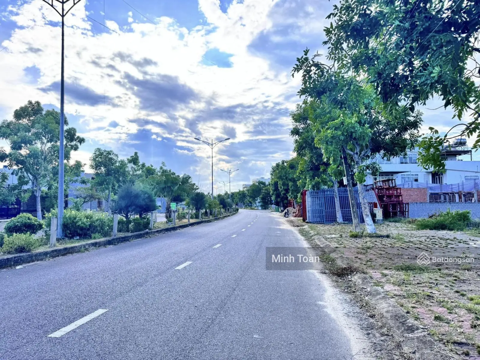 Lô góc 2 mặt tiền đường 34m, sát bệnh viện Phan Châu Trinh