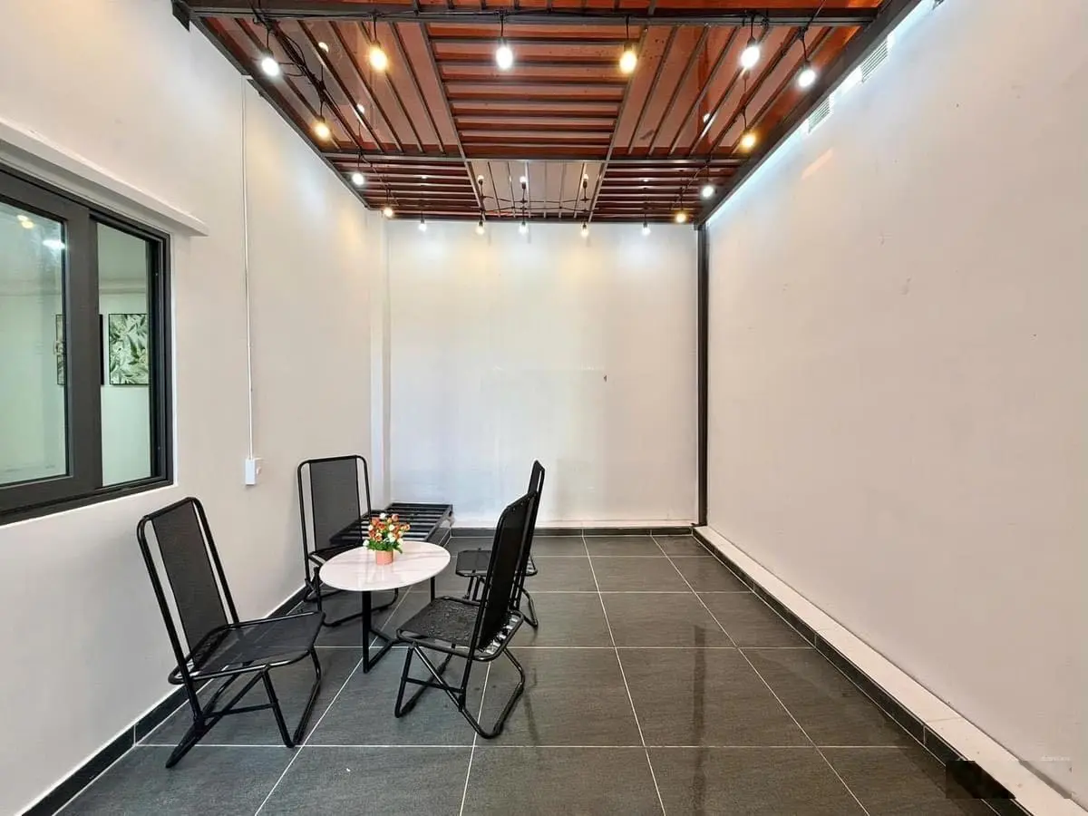 Ngân hàng thanh lý gấp căn nhà DT: 58m2 (4,5x13)m giá 3tỷ760 1 trệt 2 lầu đường Trương Định, P7, Q3