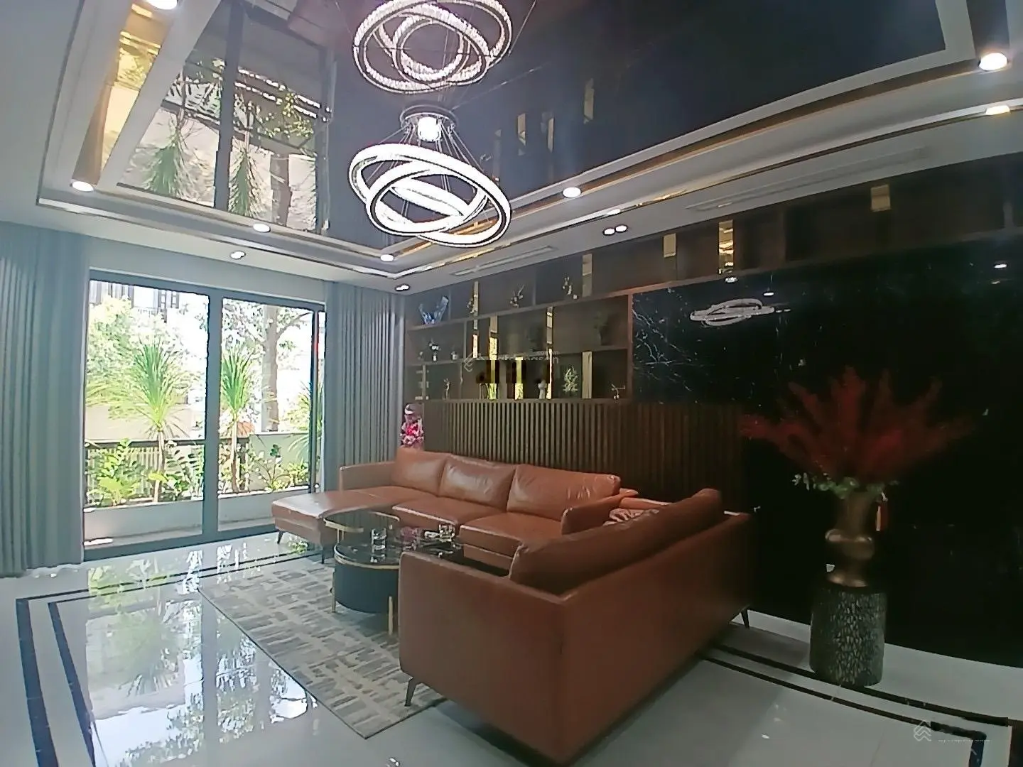 Bán nhà mặt tiền 4 tầng - 110m2 (5 x 22)m - giá chỉ 15,9 tỷ bớt lộc - mua về ở ngay vip