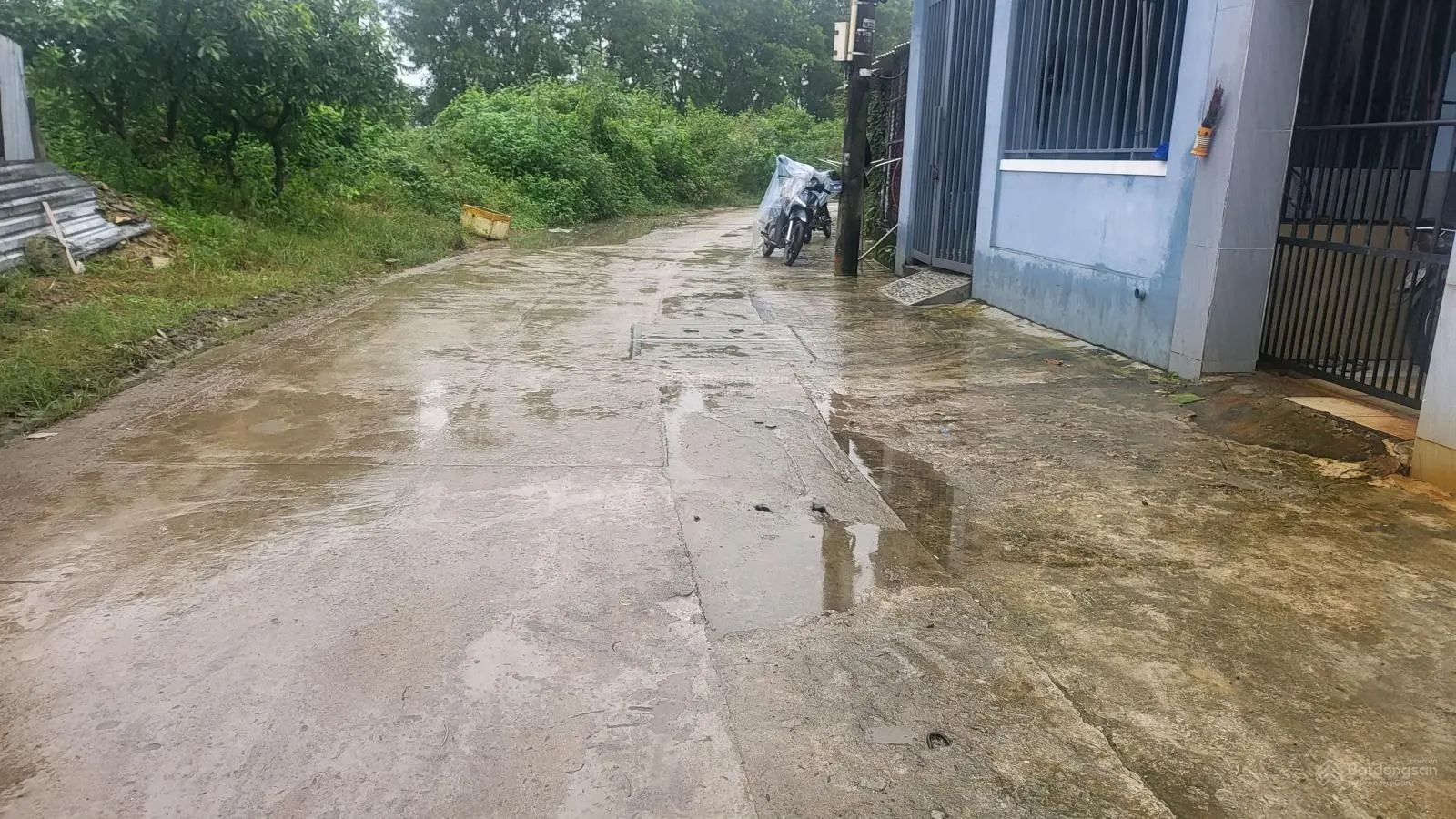 Sụp hầm nhà cấp 4 gác lửng sát trường ĐH Duy Tân. DT 140m2 đường rộng 7m giá 2 tỷ 7