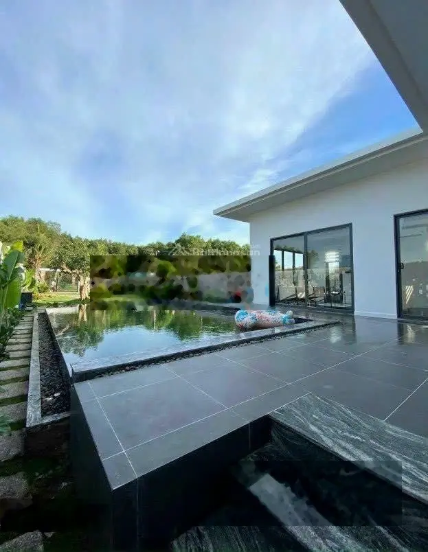 Bán căn villa hồ bơi 511m2 - MT đường Nguyễn Huệ Phước Long Thọ Đất Đỏ BRVT