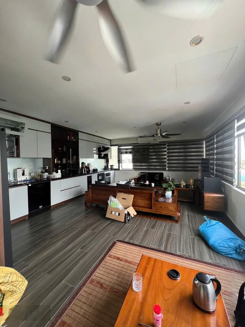 Bán Nhà Sài Đồng căn góc 50m2 x 6 tầng,thang máy,ngõ thông,ô tô tránh nhau,kinh doanh