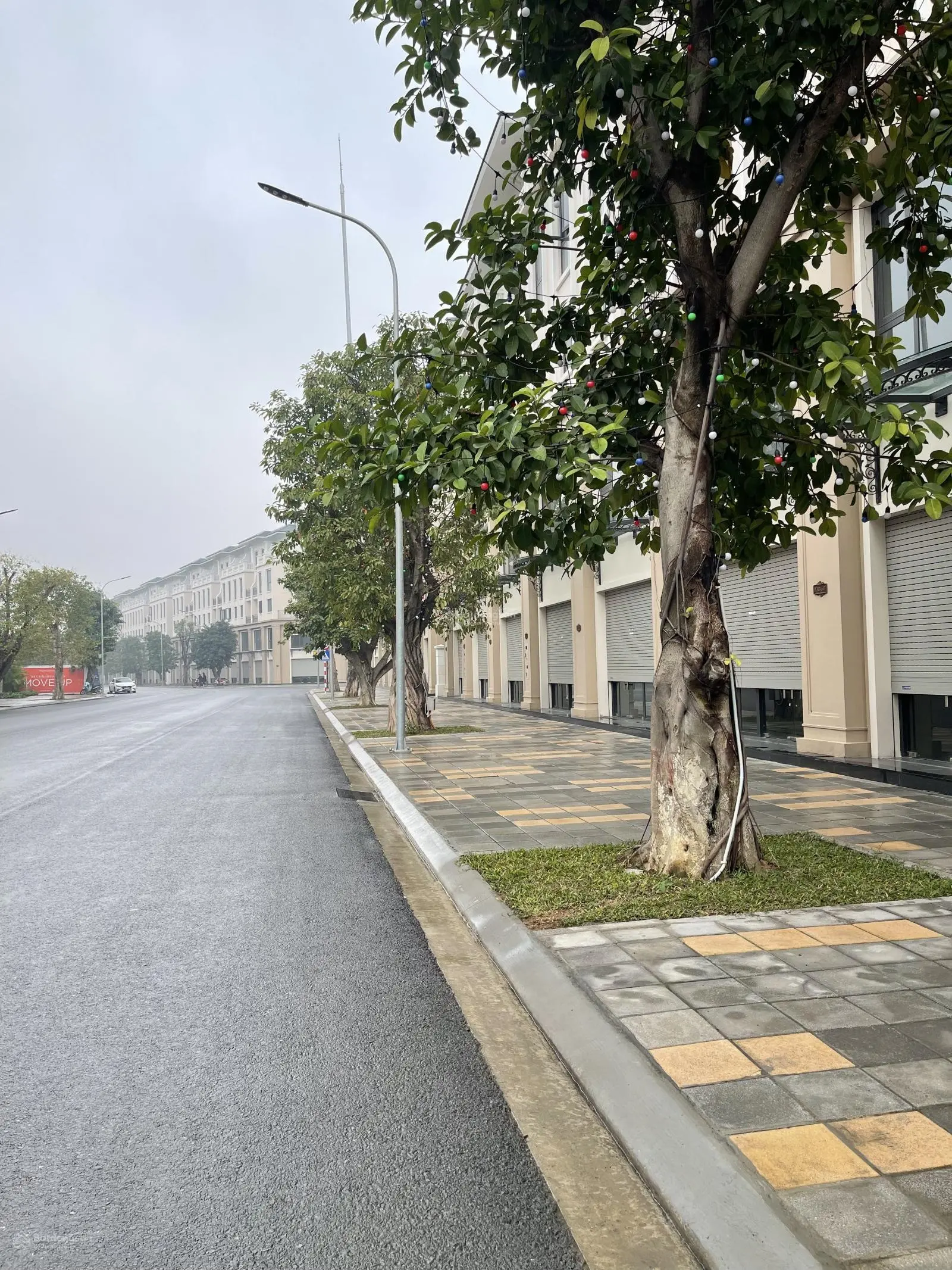 Cần bán căn 75m đại lộ Hừng Đông Vin3 giá tốt Lh 0961694919