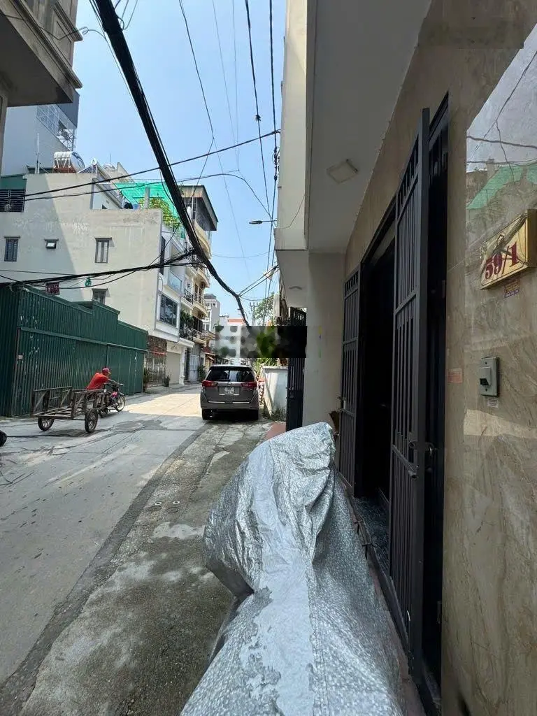 Nhà đẹp phân lô- Cực Hiếm- Ngọc Thụy 5 tầng, ô tô đỗ gần, đường thông, Sổ Đẹp.