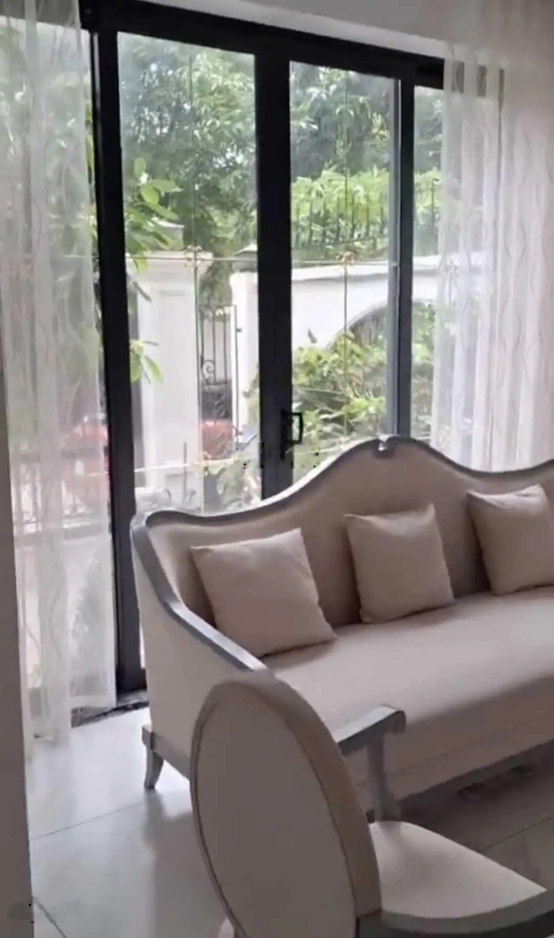 Chính chủ bán biệt thự Lideco Hoài Đức đã hoàn thiện vip, nhà 5T, có thang máy. DT 285m2, MT 13m